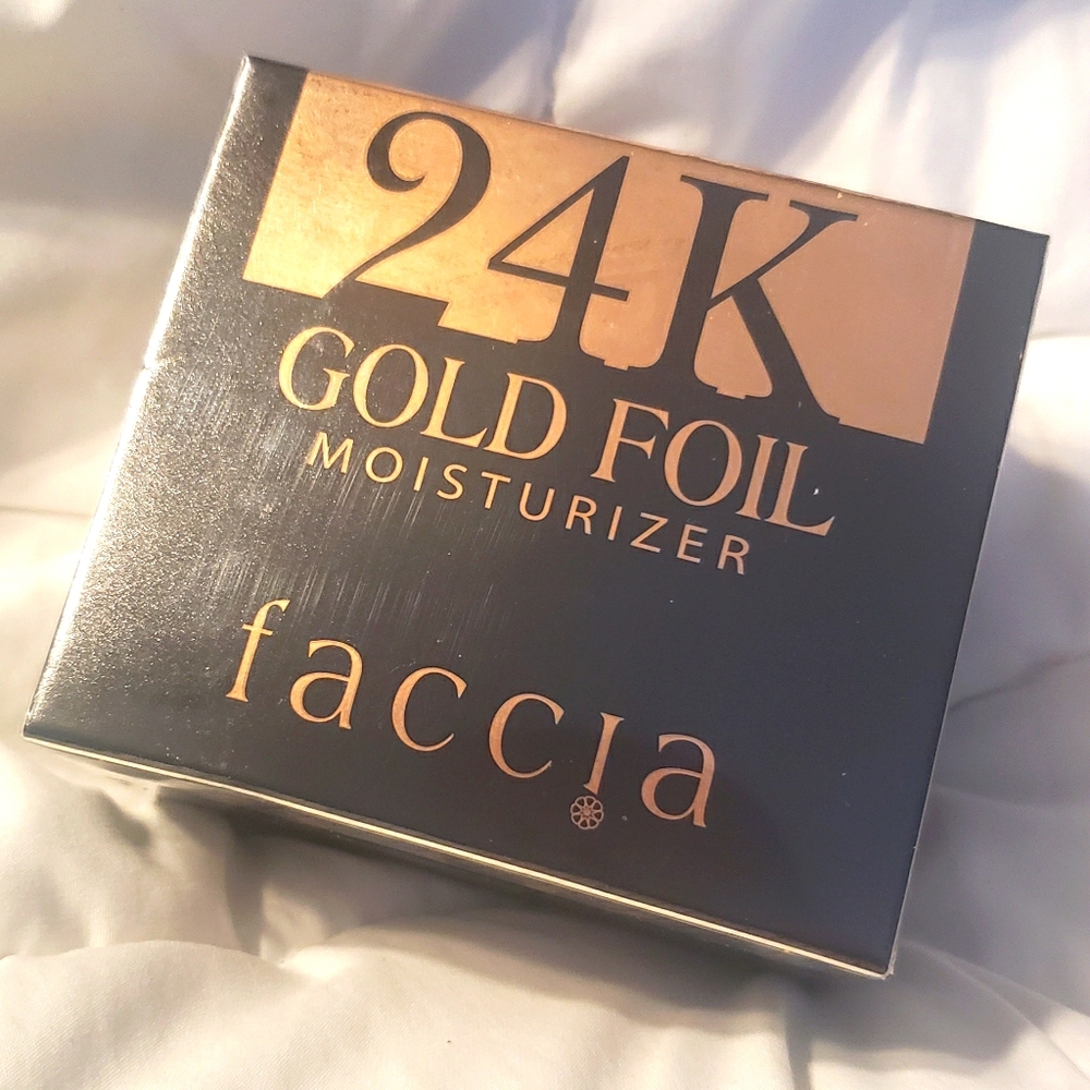 24K Gold Foil Moisturizer